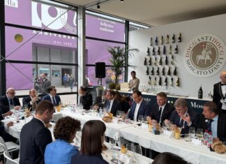 Vinitaly: incontro UE nello stand del Consorzio Asti DOCG